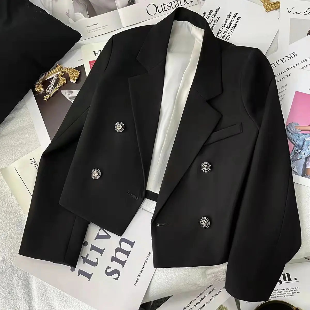 Knowhere RSK Cropped Slim Fit Blazer (WJX66)